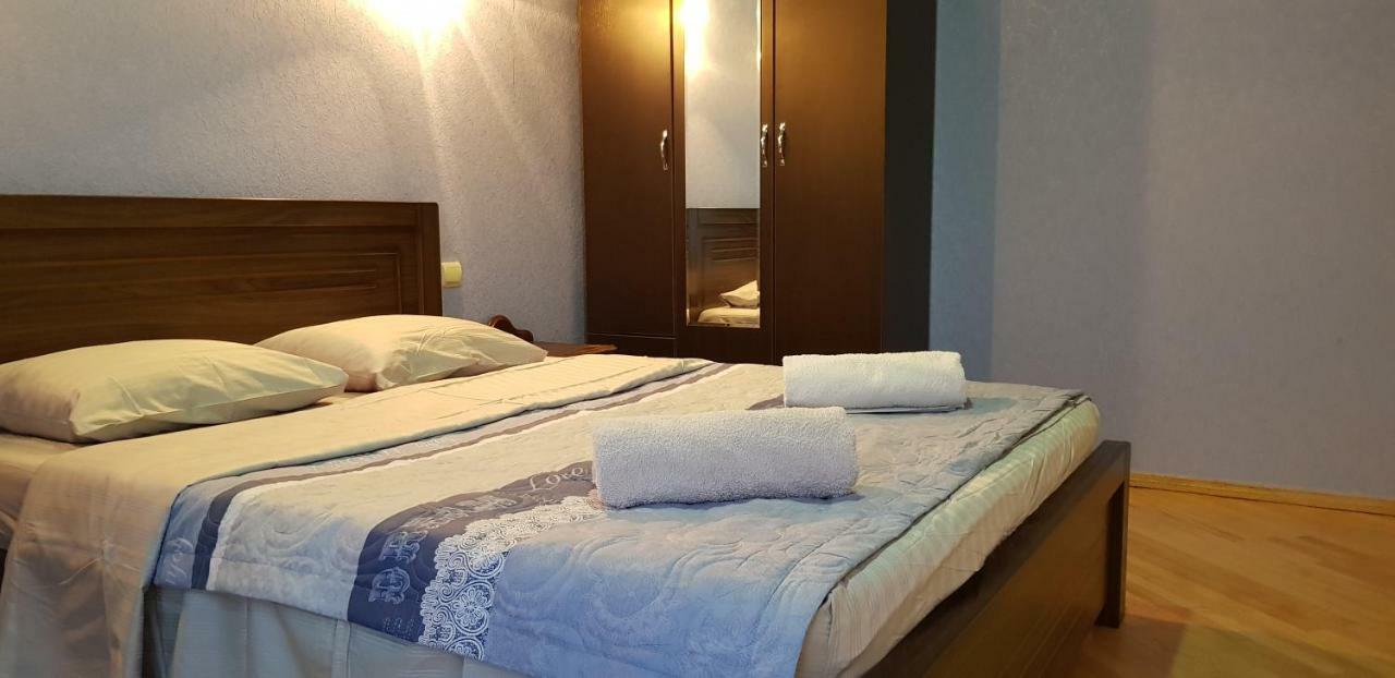 Guest House Likani 2017 Borjomi ภายนอก รูปภาพ