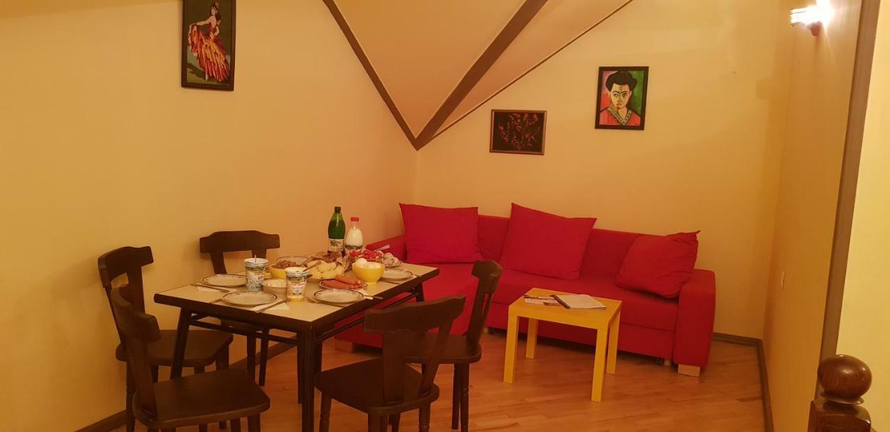 Guest House Likani 2017 Borjomi ภายนอก รูปภาพ